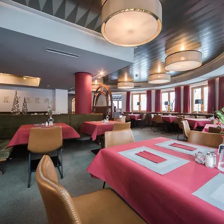 Hotel Montjola 3*